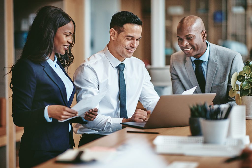 Communication interne de l'entreprise les employés ayant une communication interne